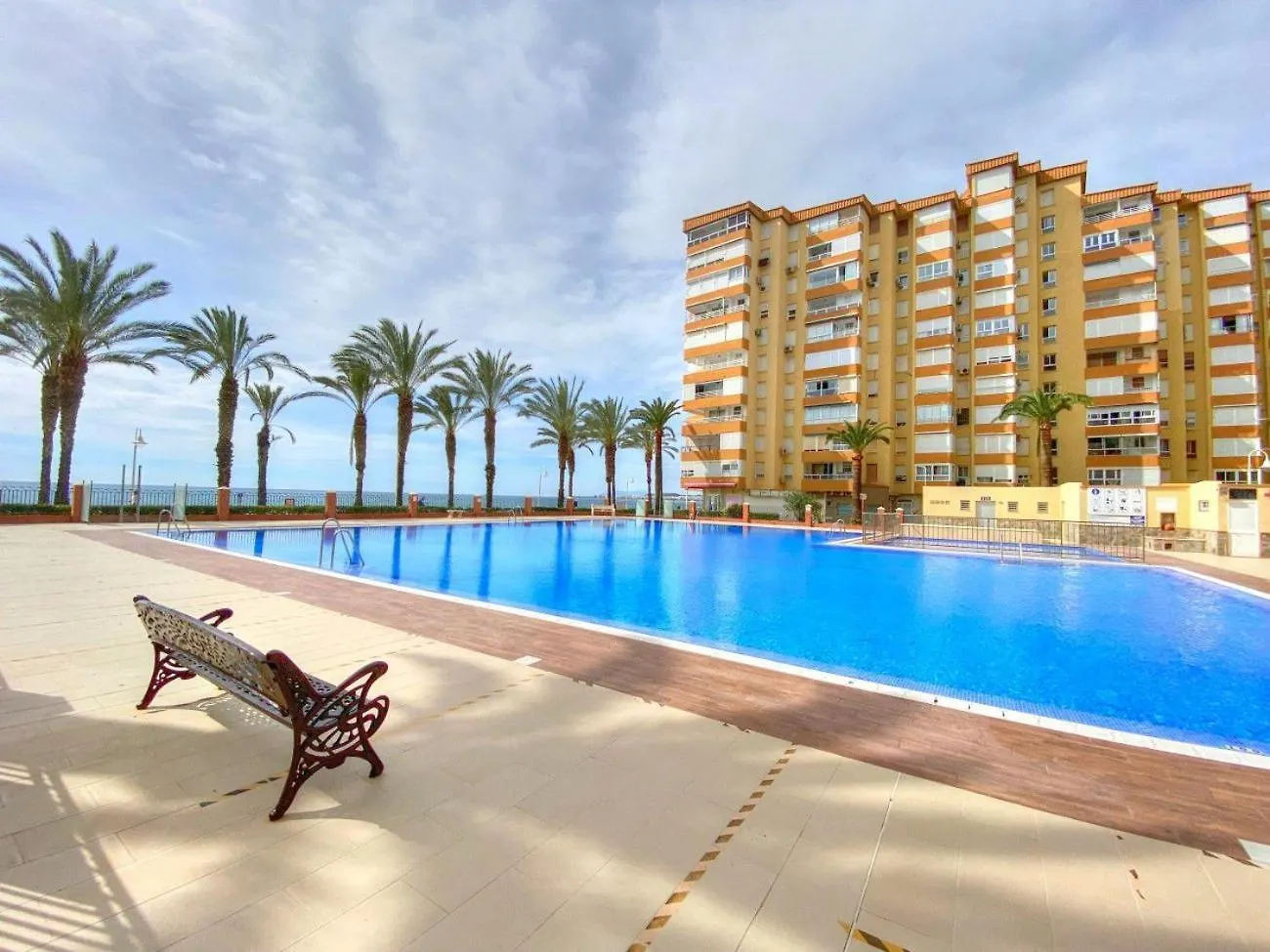 Estudio Fran Centro Internacional Algarrobo Costa 0*,  Španělsko