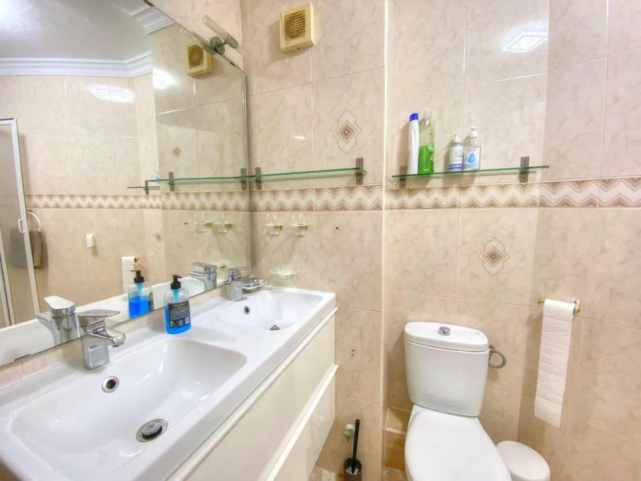 Estudio Fran Centro Internacional Algarrobo Costa İspanya